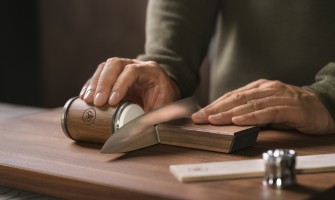 Será mesmo simples afiar facas em casa? The Guardian coloca o HORL 3 à prova.