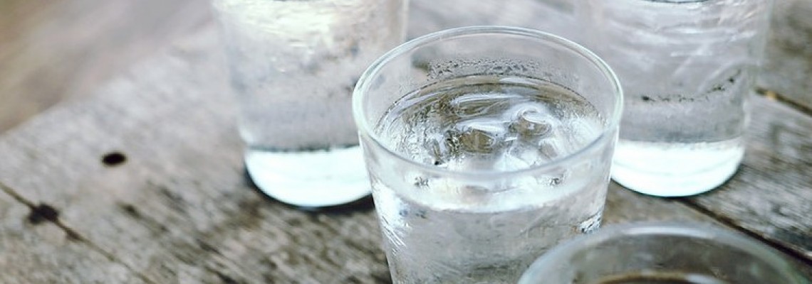 Aquatabs: a pequena pastilha que pode salvar vidas (e as suas férias)